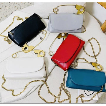 Pin me safety pin purse